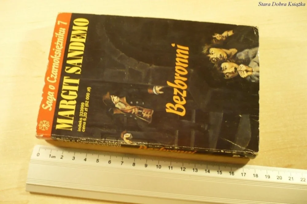 Wyjątkowa oferta BEZBRONNI - Margit Sandemo (1996)