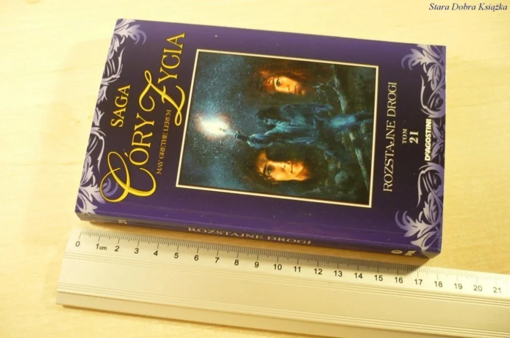 Nowość SAGA CÓRY ŻYCIA TOM 21: ROZSTAJNE DROGI (2008)