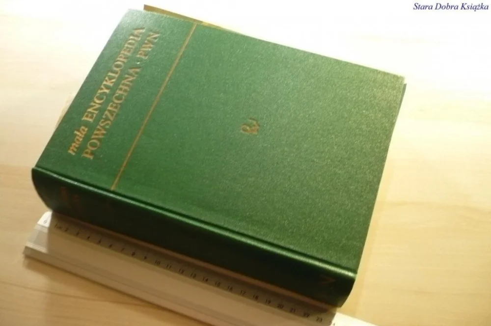 Oferta MAŁA ENCYKLOPEDIA POWSZECHNA PWN 1970